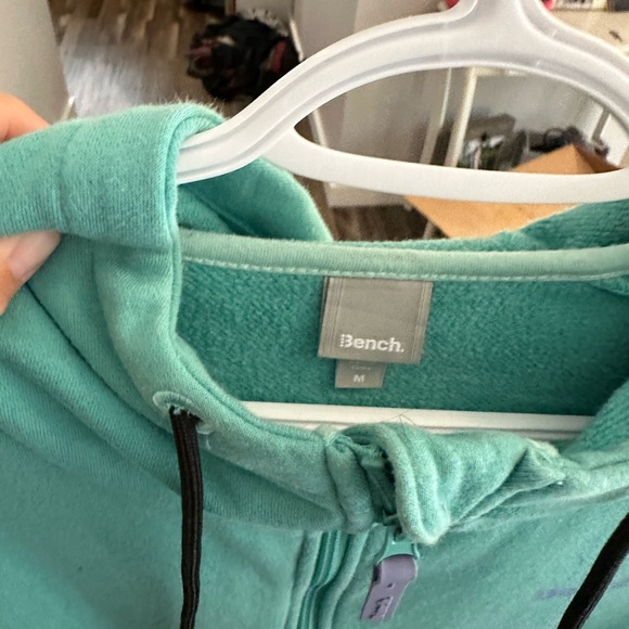 Bench sweater - Picture 2 of 2